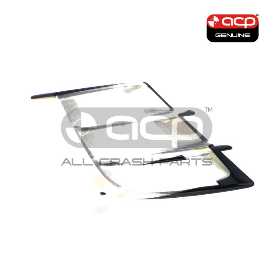 Front Bar Grille With Fog Light Mount Drivers Side Genuine Suits Mazda 3 BL Maxx Sport 3/2009 to 9/2011