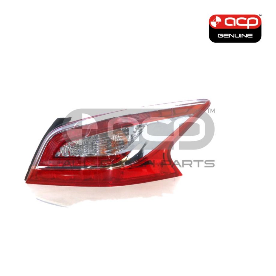 Red/Clear Tail Lamp Drivers Side Genuine Suits Nissan Altima L33 2013 to 2017