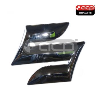 Grille Emblem Genuine suits Suzuki Swift