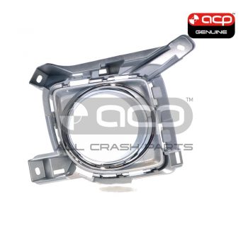 Front Bar Grille With Fog Light Mount Drivers Side Genuine suits Toyota Landcruiser 200 Series VX/Sahara 3/2012 to 9/2015