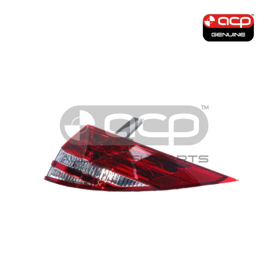 Tail Lamp Drivers Side Genuine Suits Toyota Tarago ACR50R 2006 to 2008
